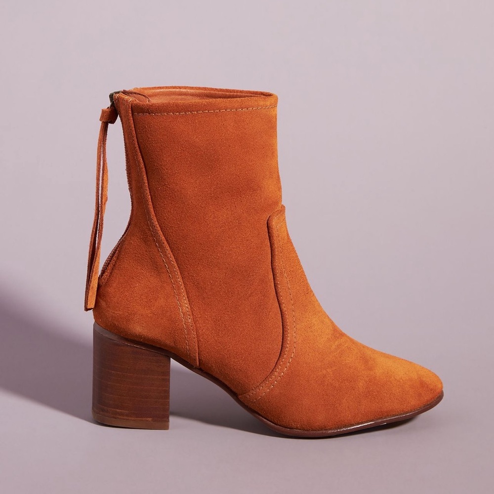 Farylrobin suede stacked heel ankle bootie new never worn, still in box